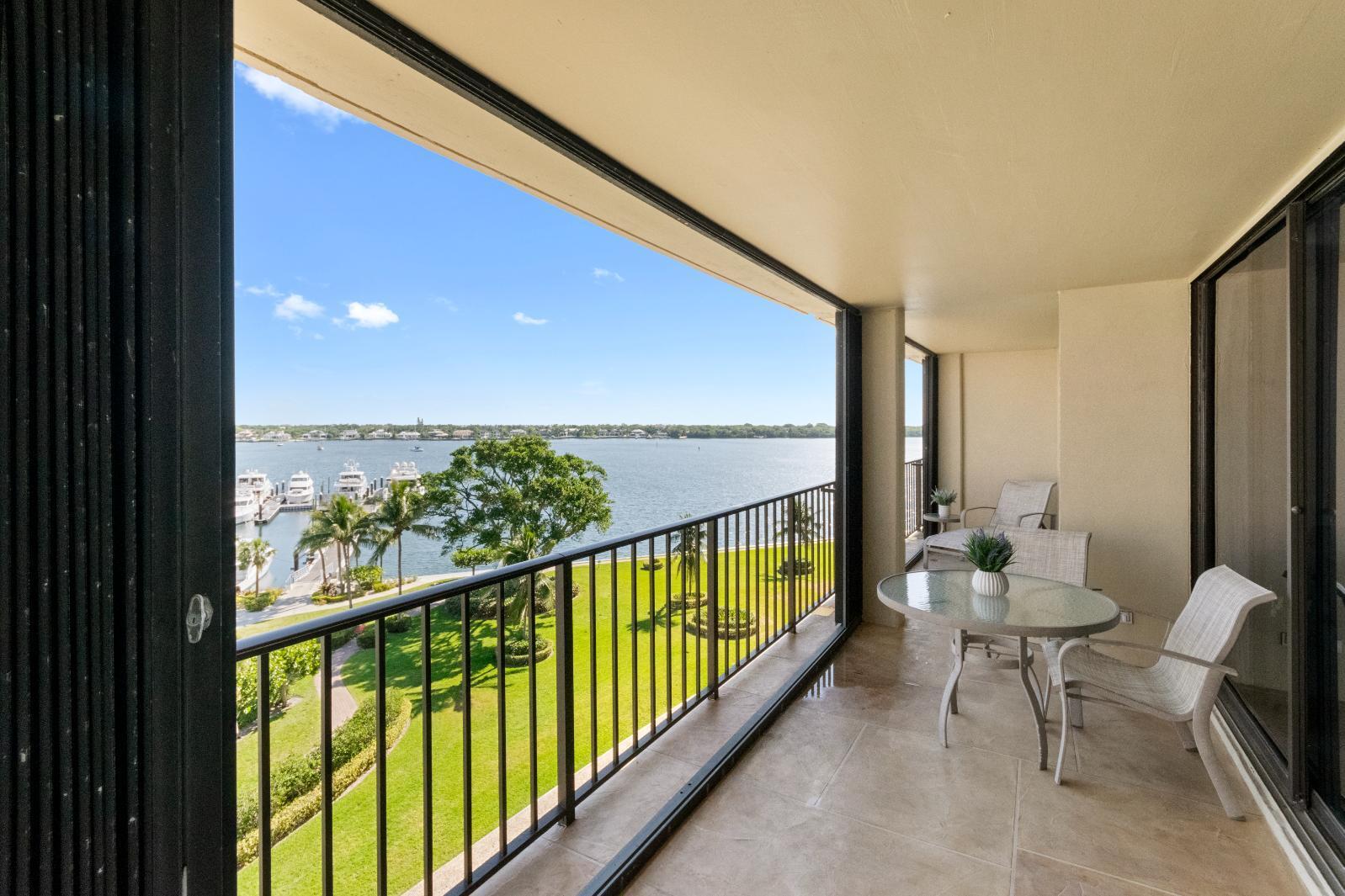 136 Lakeshore #711 North Palm Beach, FL 33408