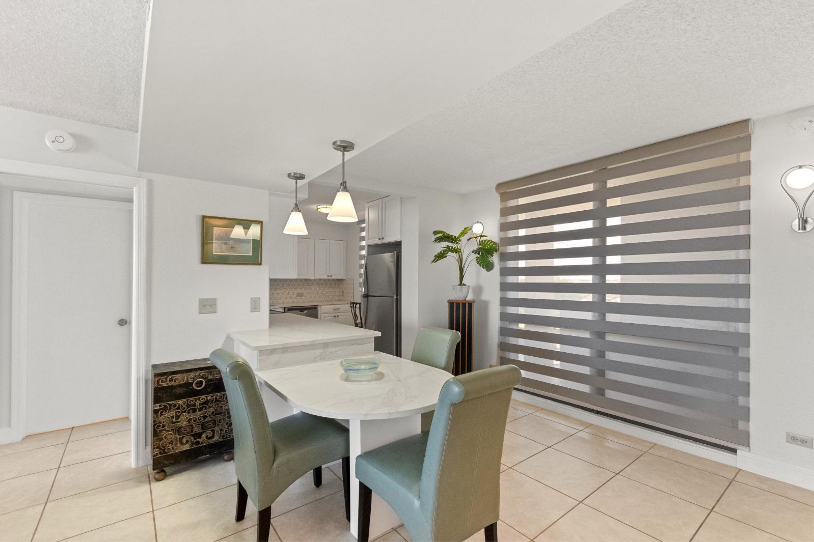 136 Lakeshore #711 North Palm Beach, FL 33408