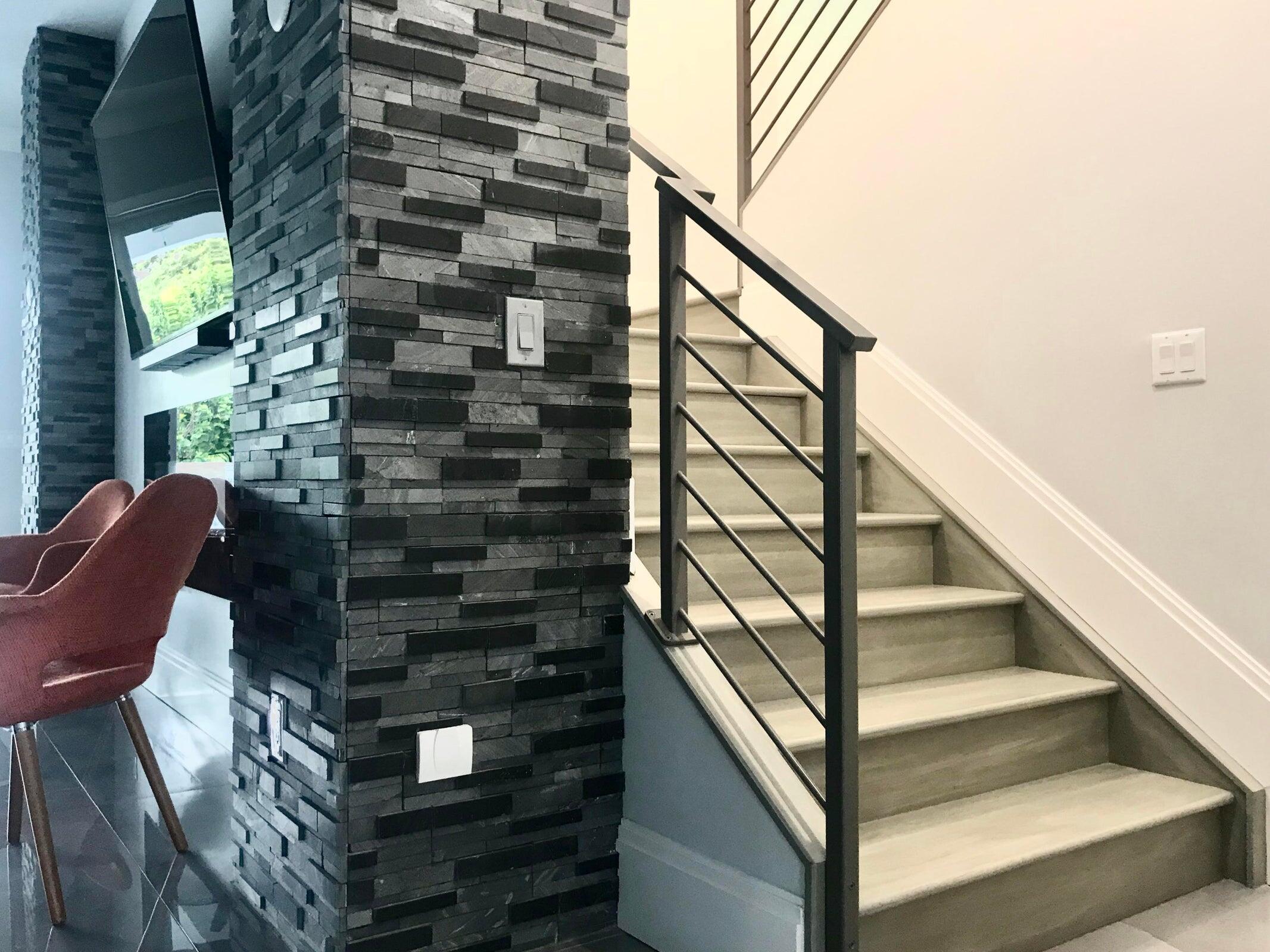 951 NE 2nd Boca Raton, FL 33432