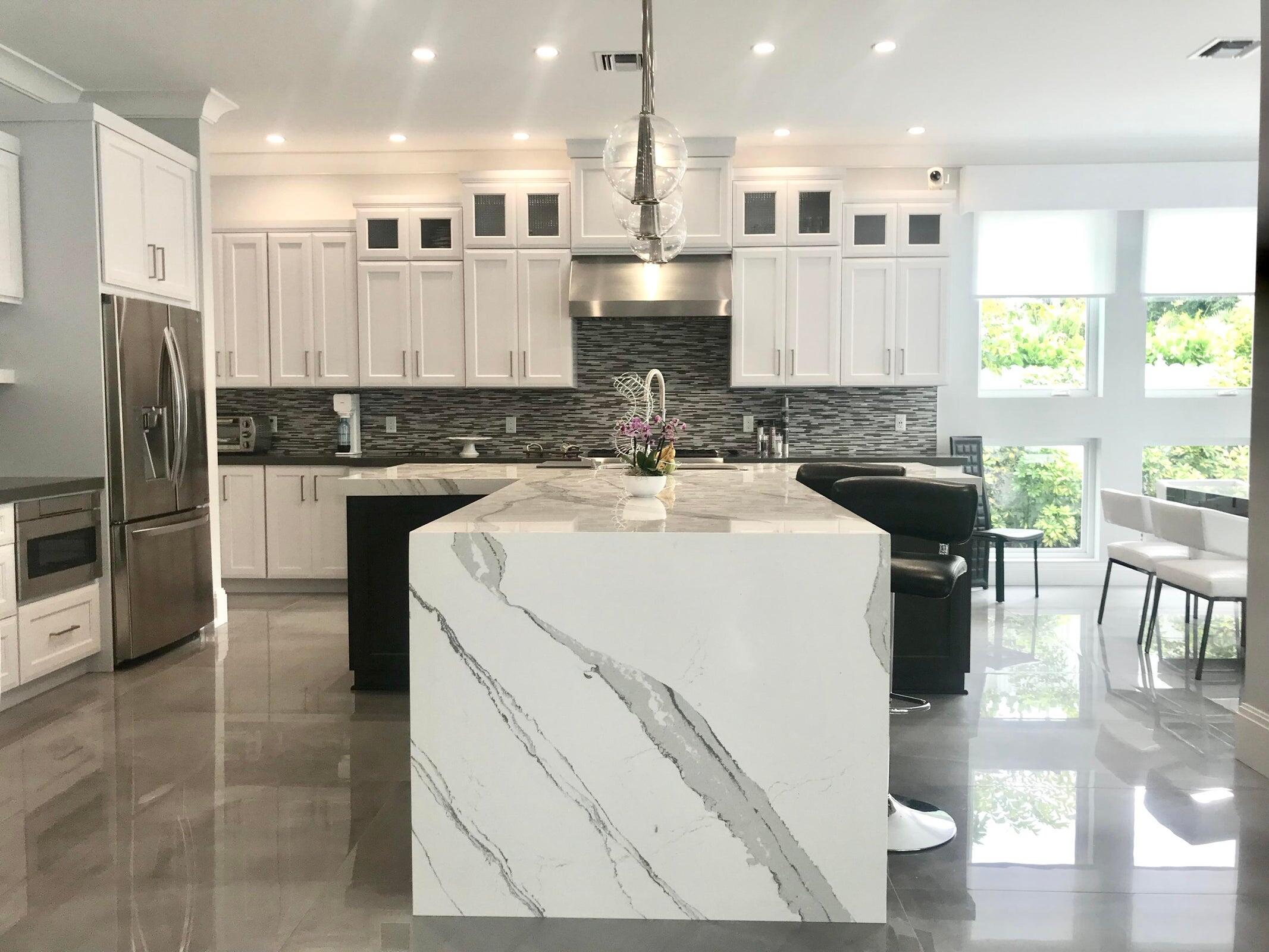 951 NE 2nd Boca Raton, FL 33432