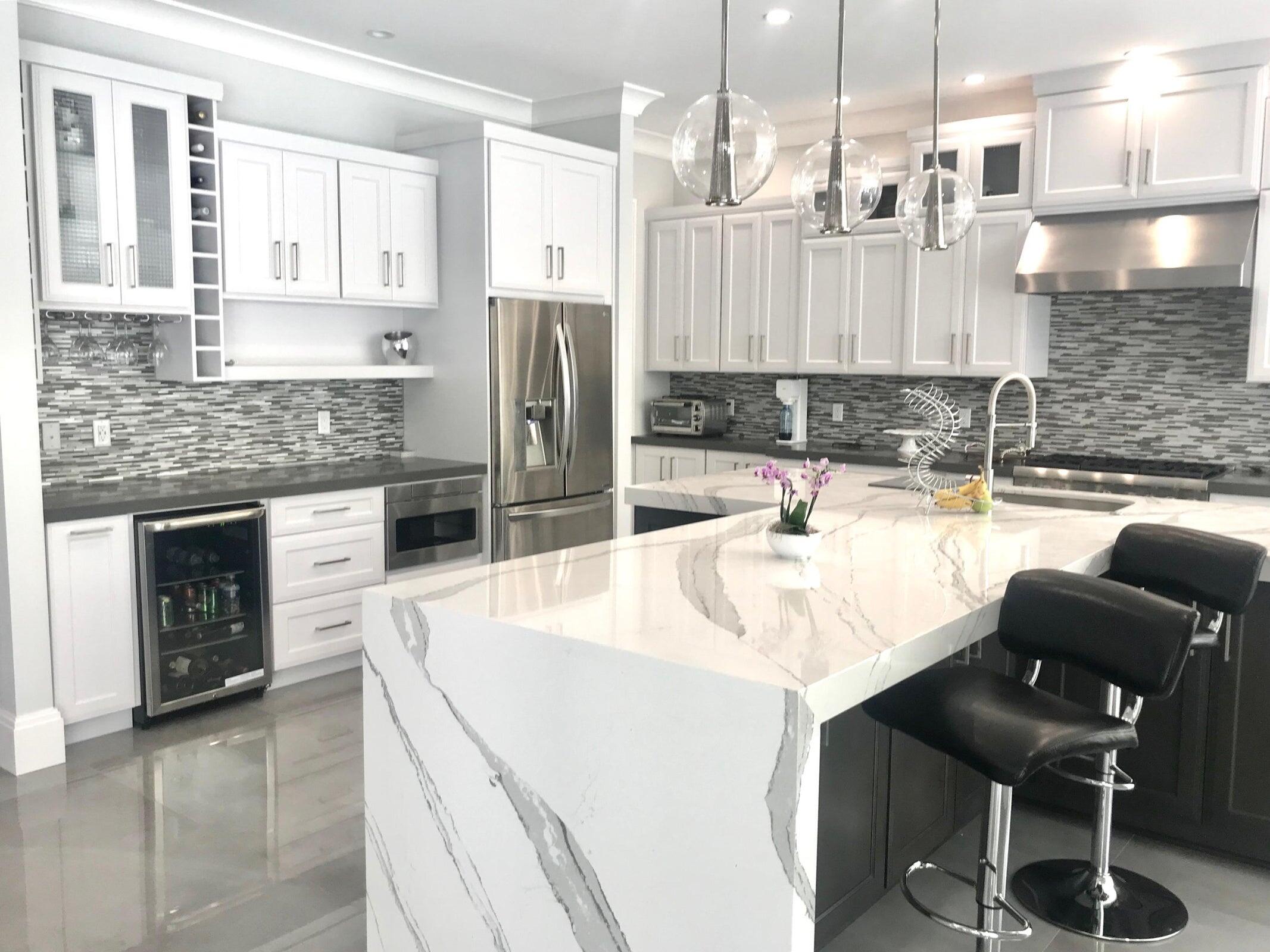 951 NE 2nd Boca Raton, FL 33432