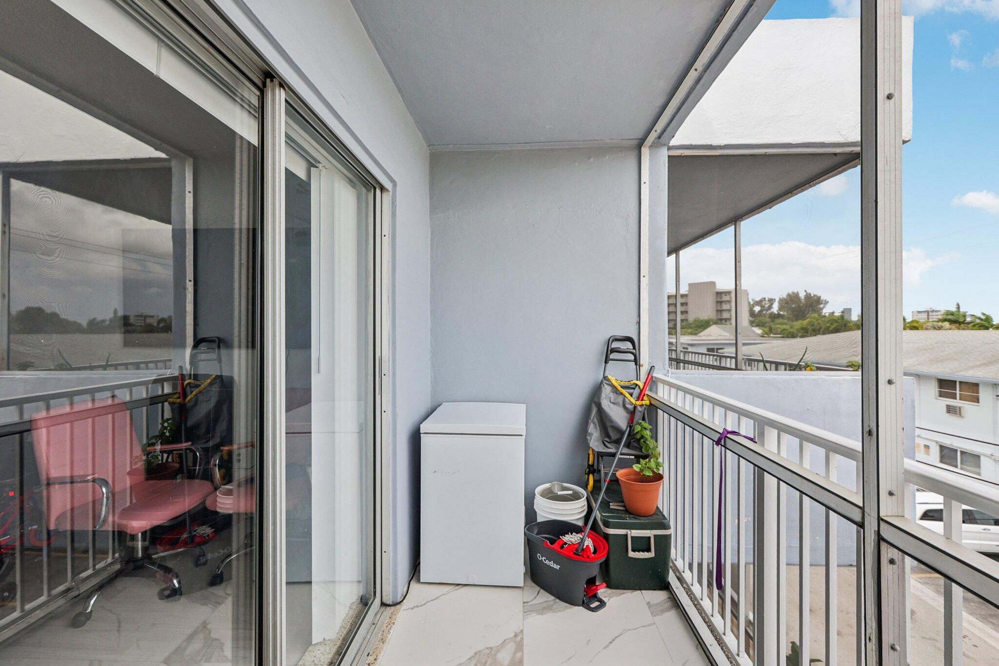 1735 NE 164th #F-304 North Miami Beach, FL 33162