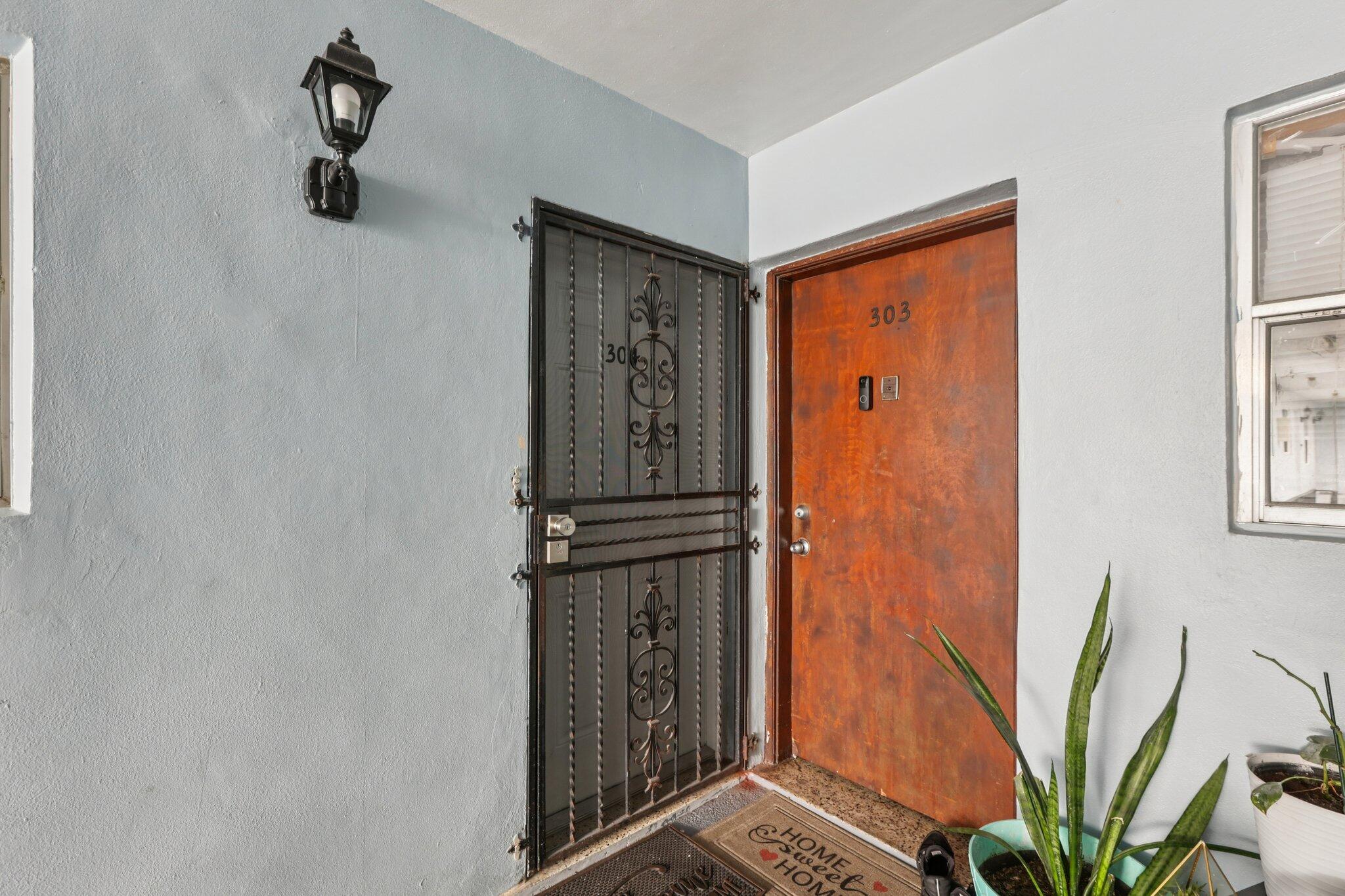 1735 NE 164th #F-304 North Miami Beach, FL 33162