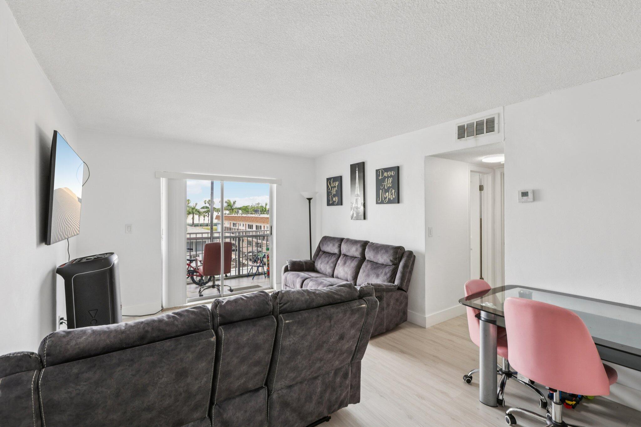 1735 NE 164th #F-304 North Miami Beach, FL 33162