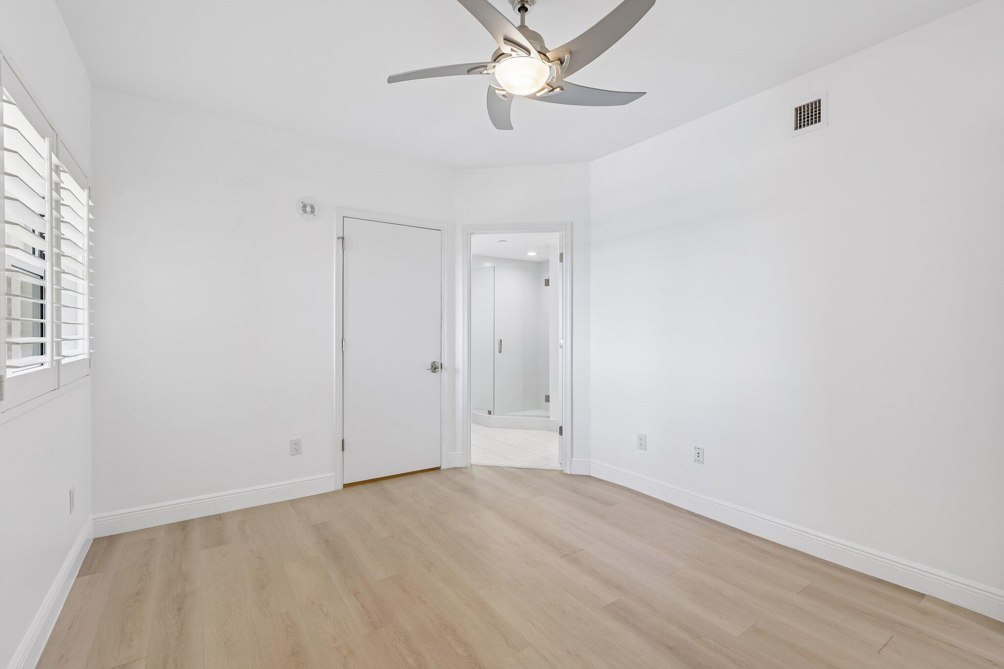 2650 Lake Shr #1202 Riviera Beach, FL 33404