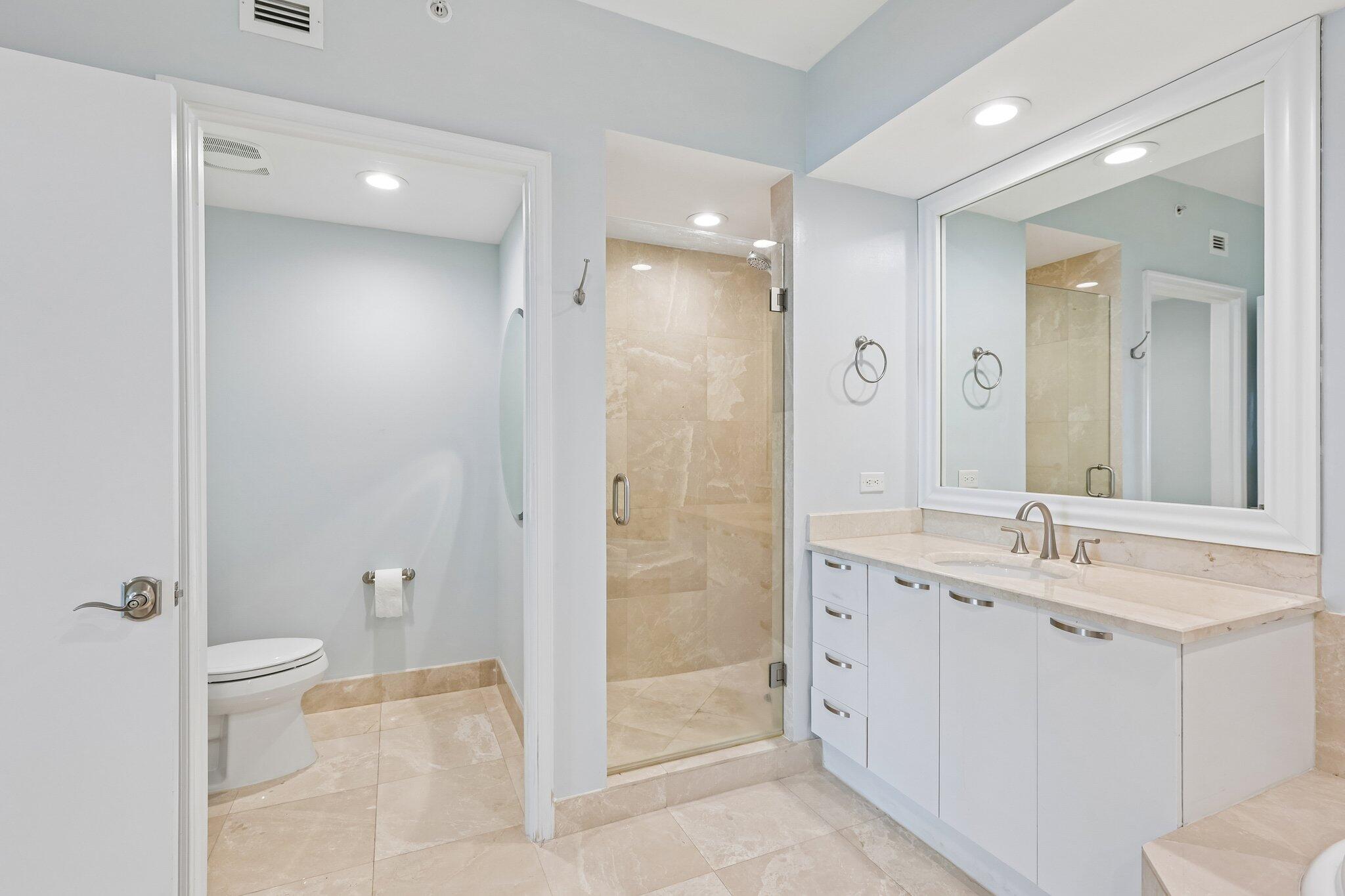 2650 Lake Shr #1202 Riviera Beach, FL 33404