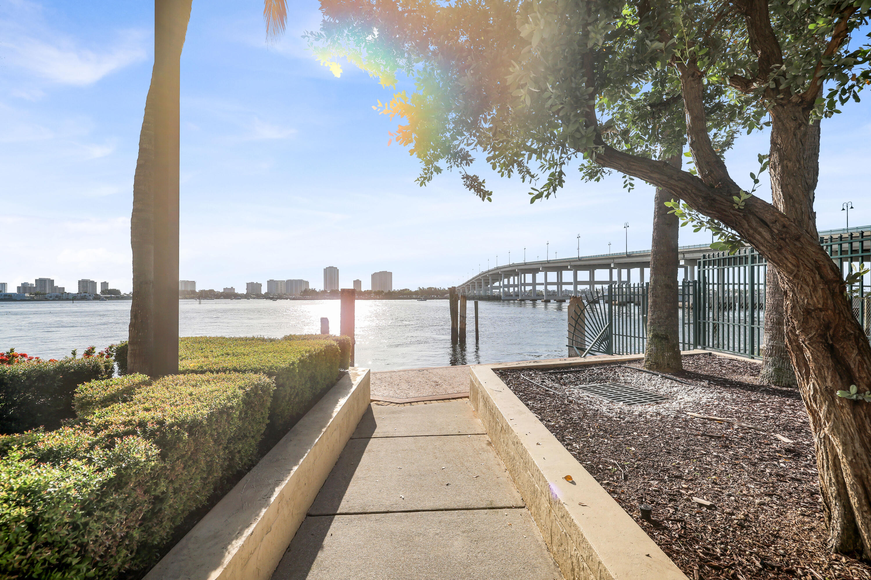 2650 Lake Shr #1202 Riviera Beach, FL 33404