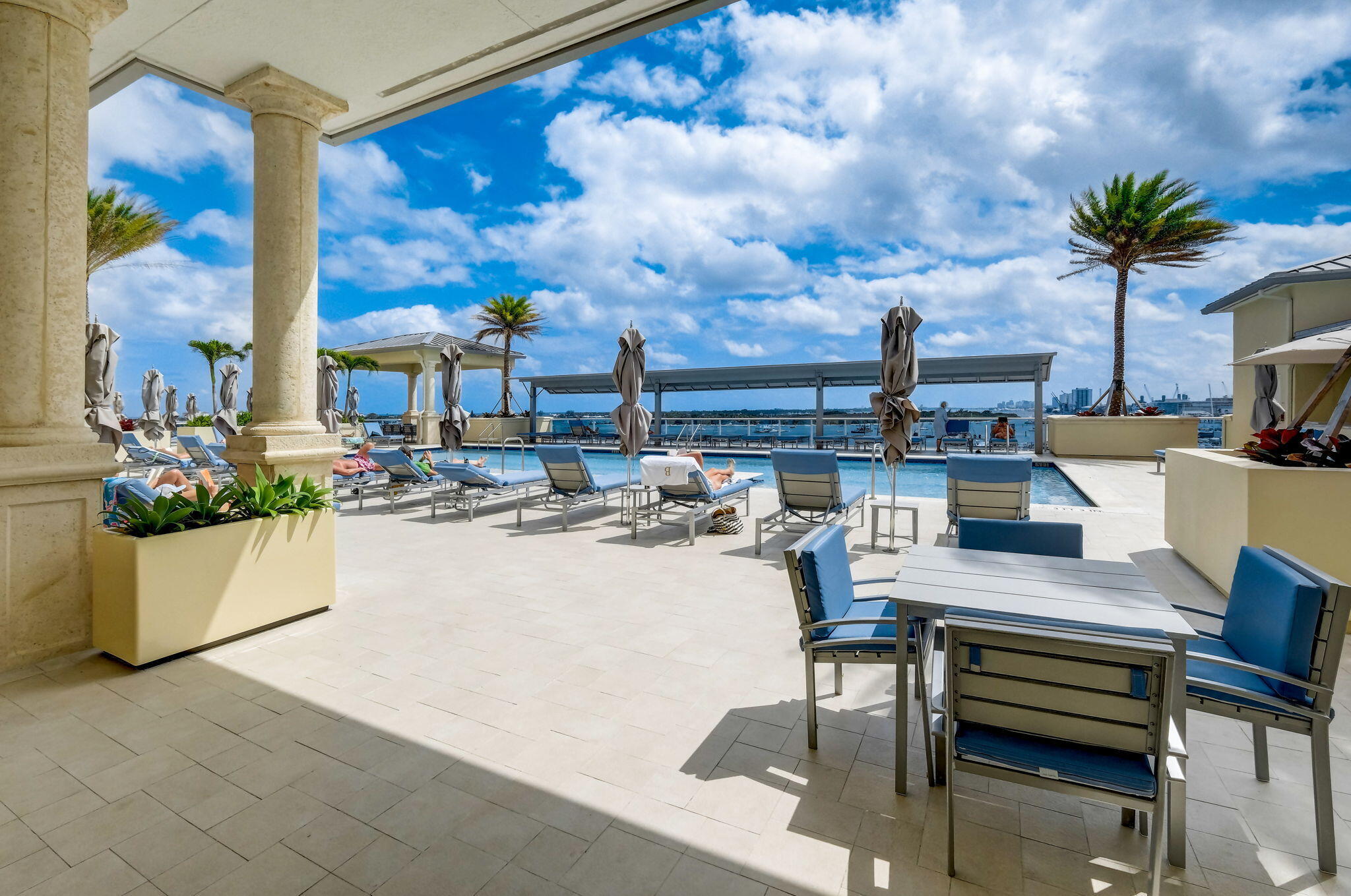 2650 Lake Shr #1202 Riviera Beach, FL 33404
