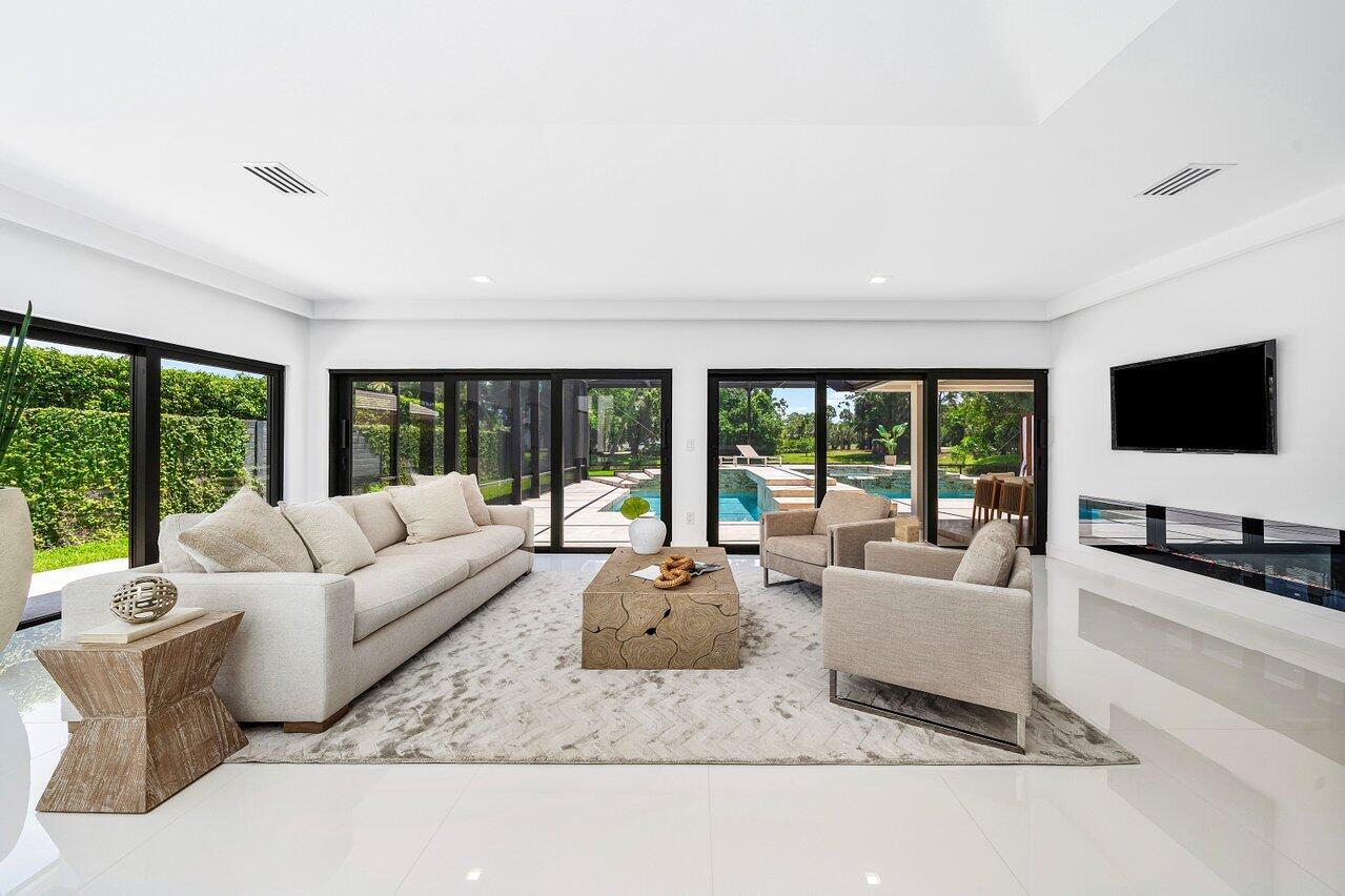 1648 Breakers West West Palm Beach, FL 33411