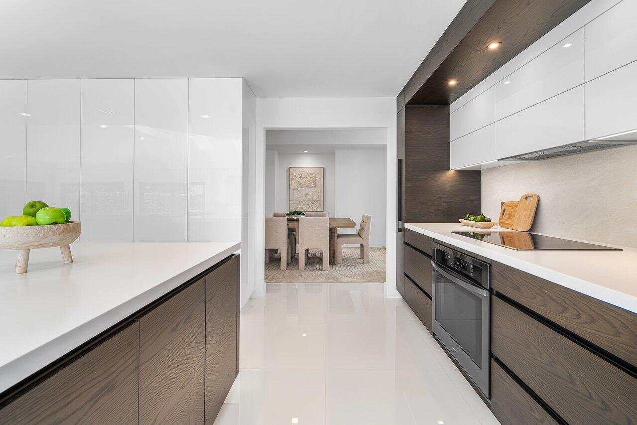 1648 Breakers West West Palm Beach, FL 33411