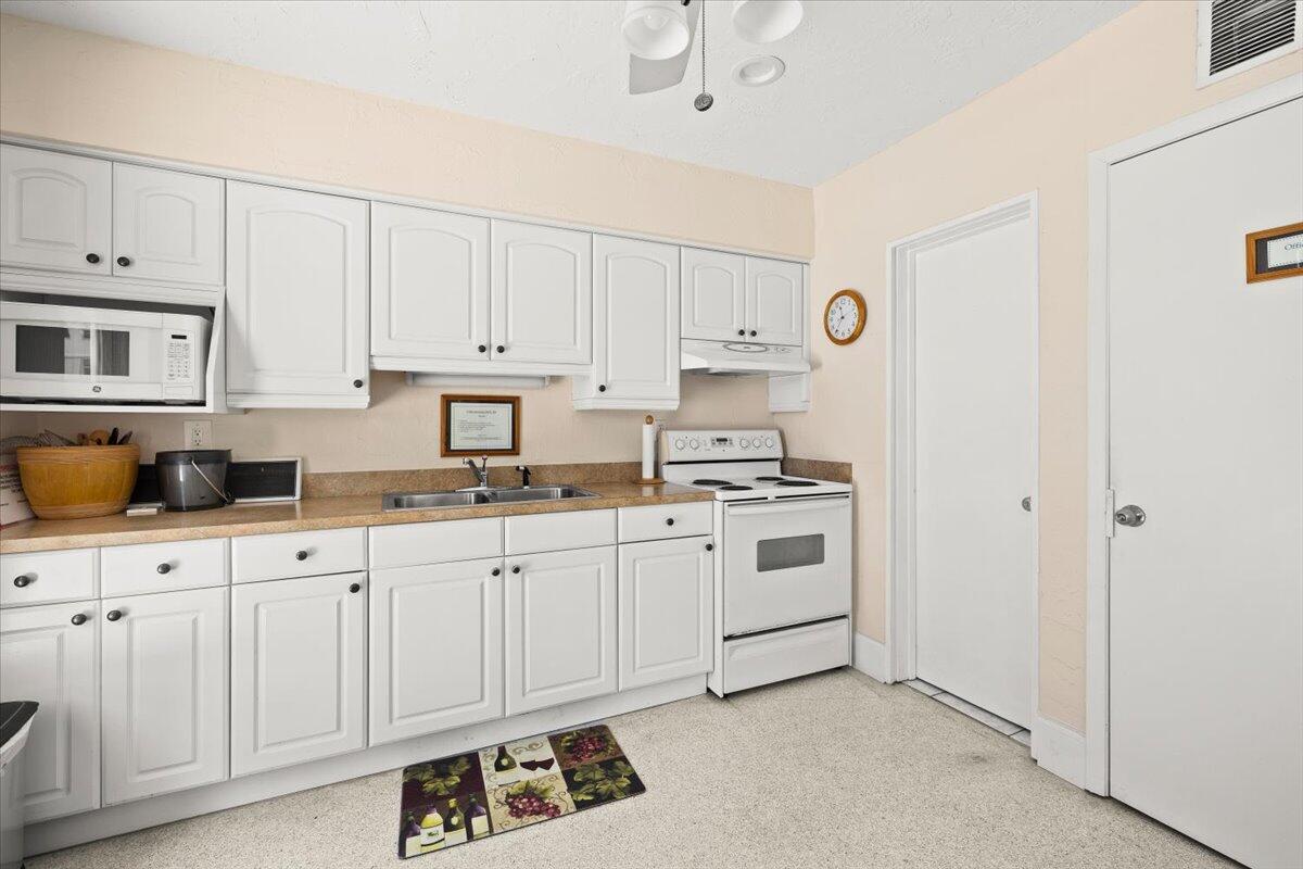 2611 SE 21st Fort Lauderdale, FL 33316