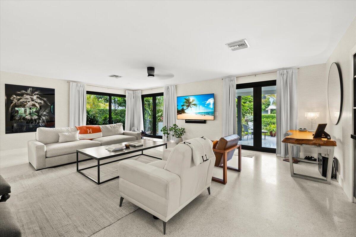2611 SE 21st Fort Lauderdale, FL 33316