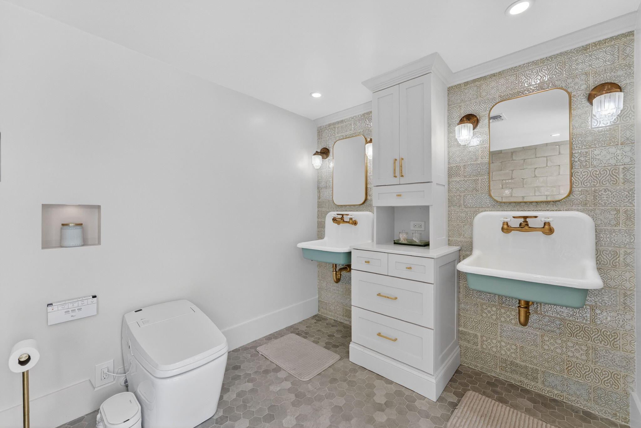 400 NE 5th Pompano Beach, FL 33060