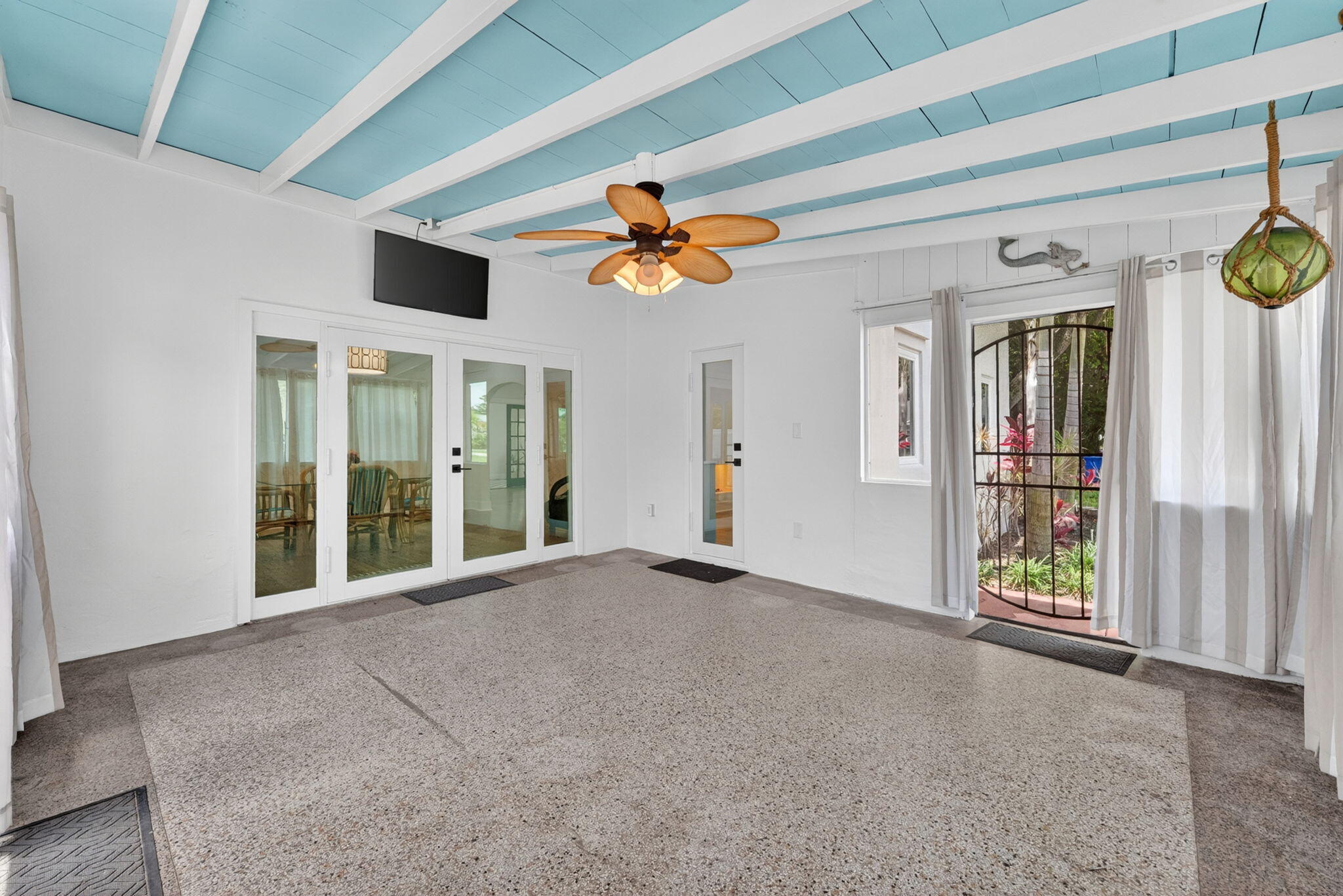 400 NE 5th Pompano Beach, FL 33060