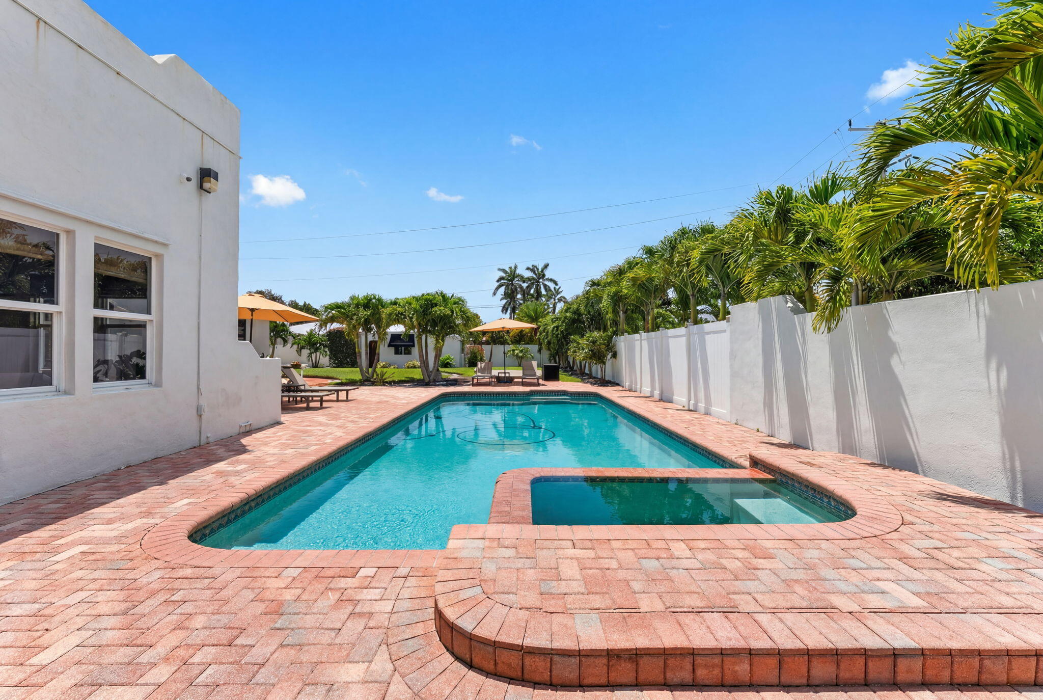 400 NE 5th Pompano Beach, FL 33060