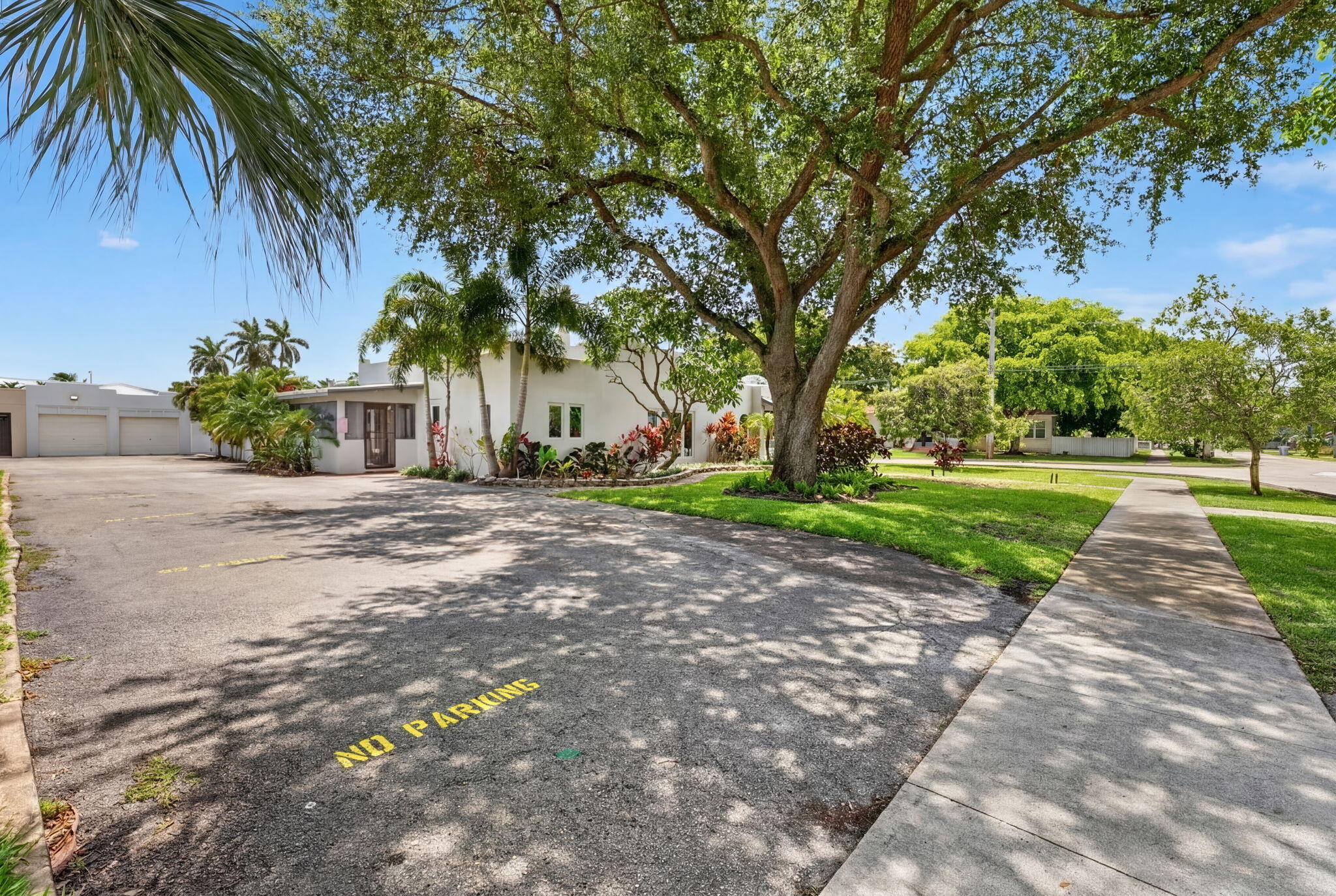 400 NE 5th Pompano Beach, FL 33060