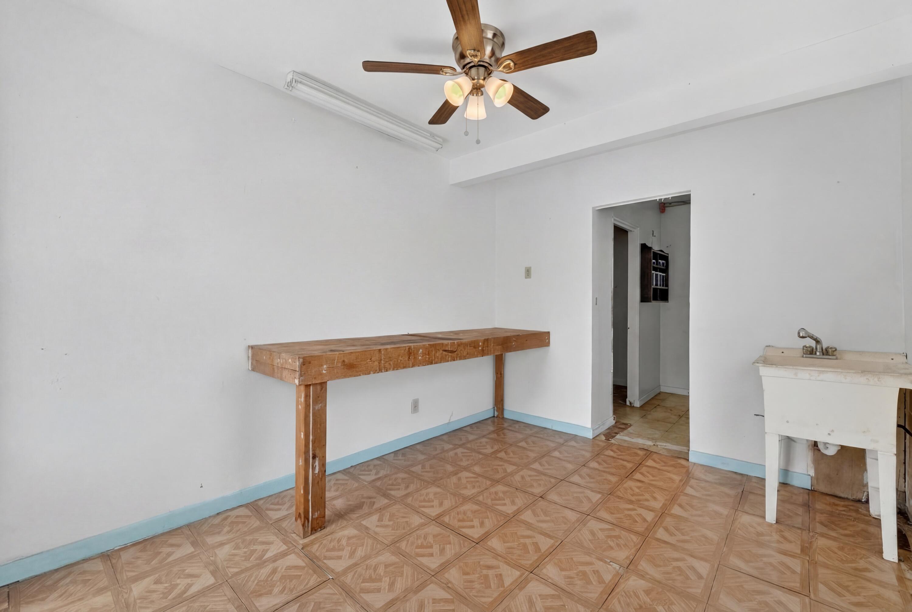 400 NE 5th Pompano Beach, FL 33060