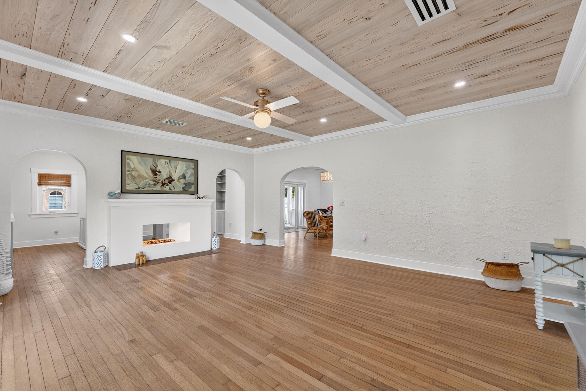 400 NE 5th Pompano Beach, FL 33060