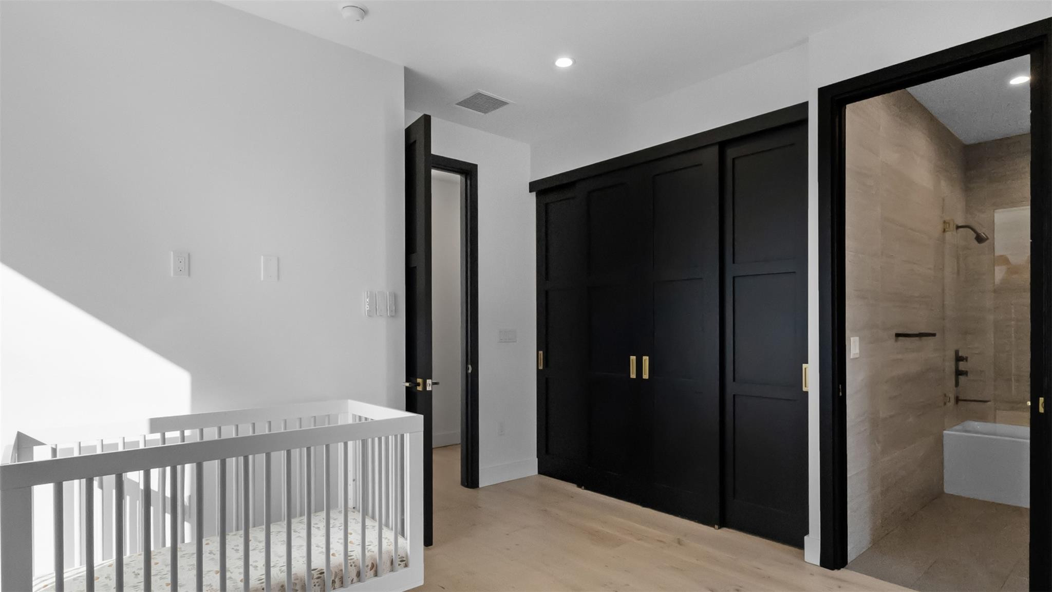823 Ponce De Leon Fort Lauderdale, FL 33316