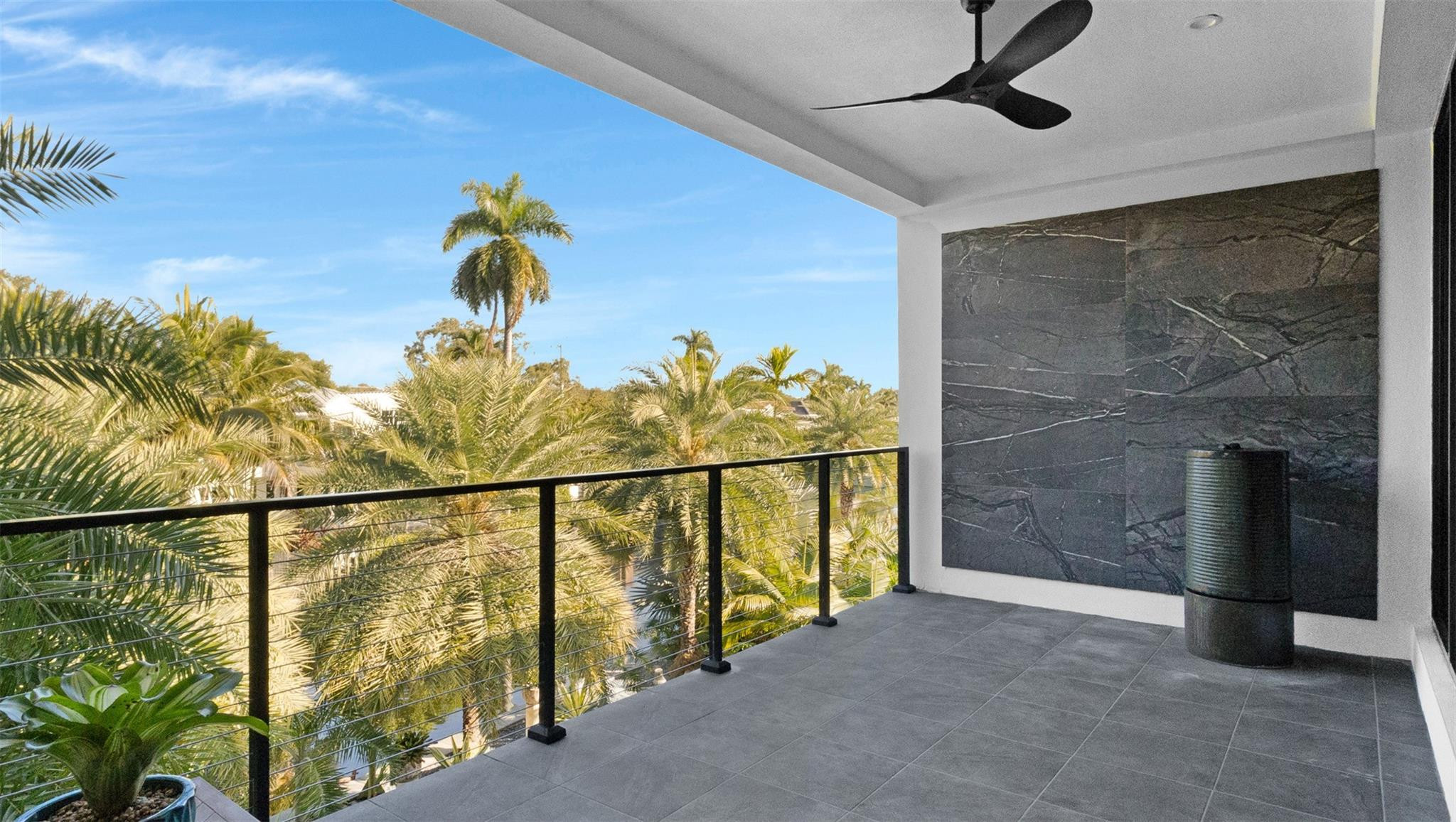 823 Ponce De Leon Fort Lauderdale, FL 33316