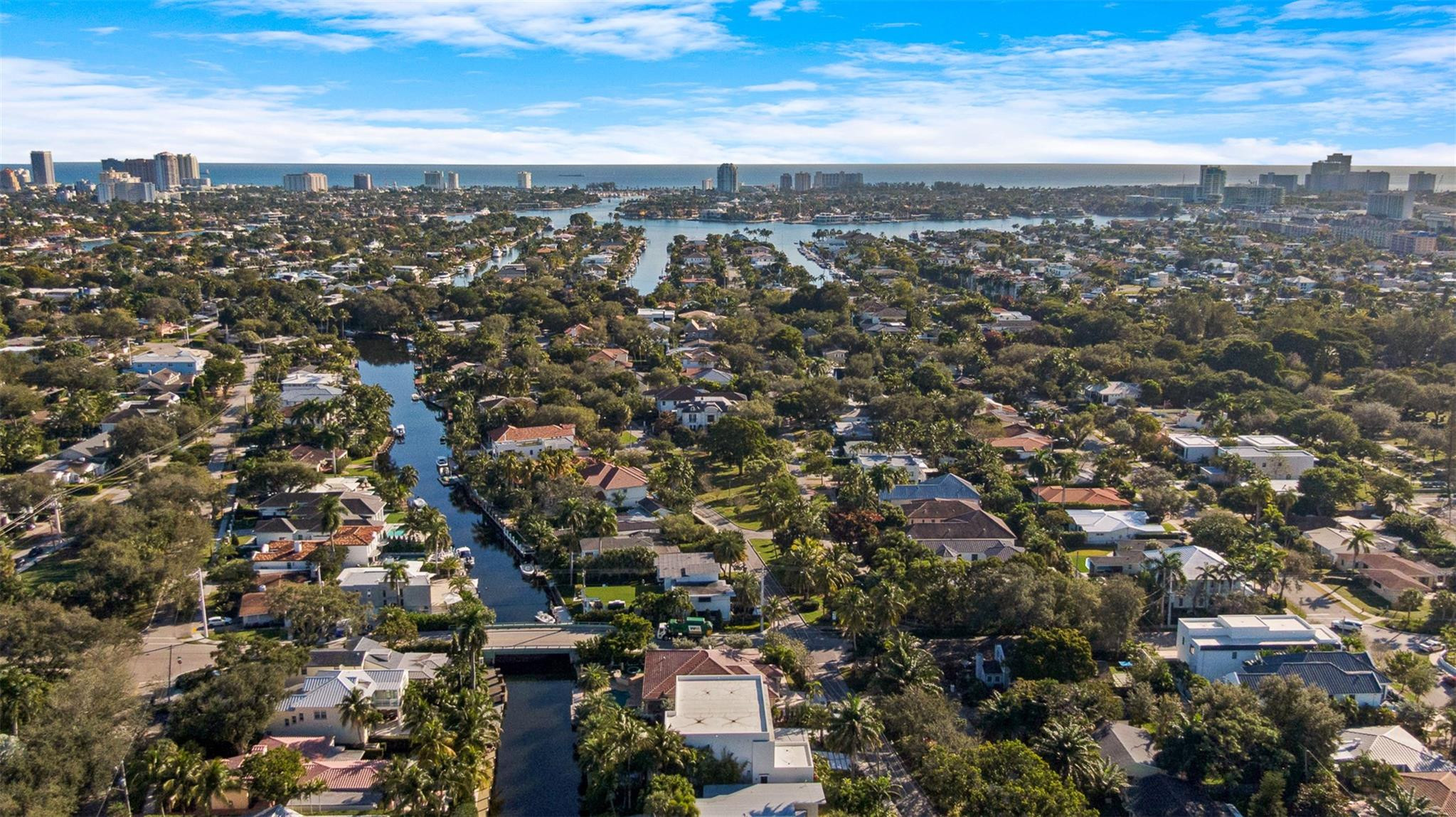 823 Ponce De Leon Fort Lauderdale, FL 33316