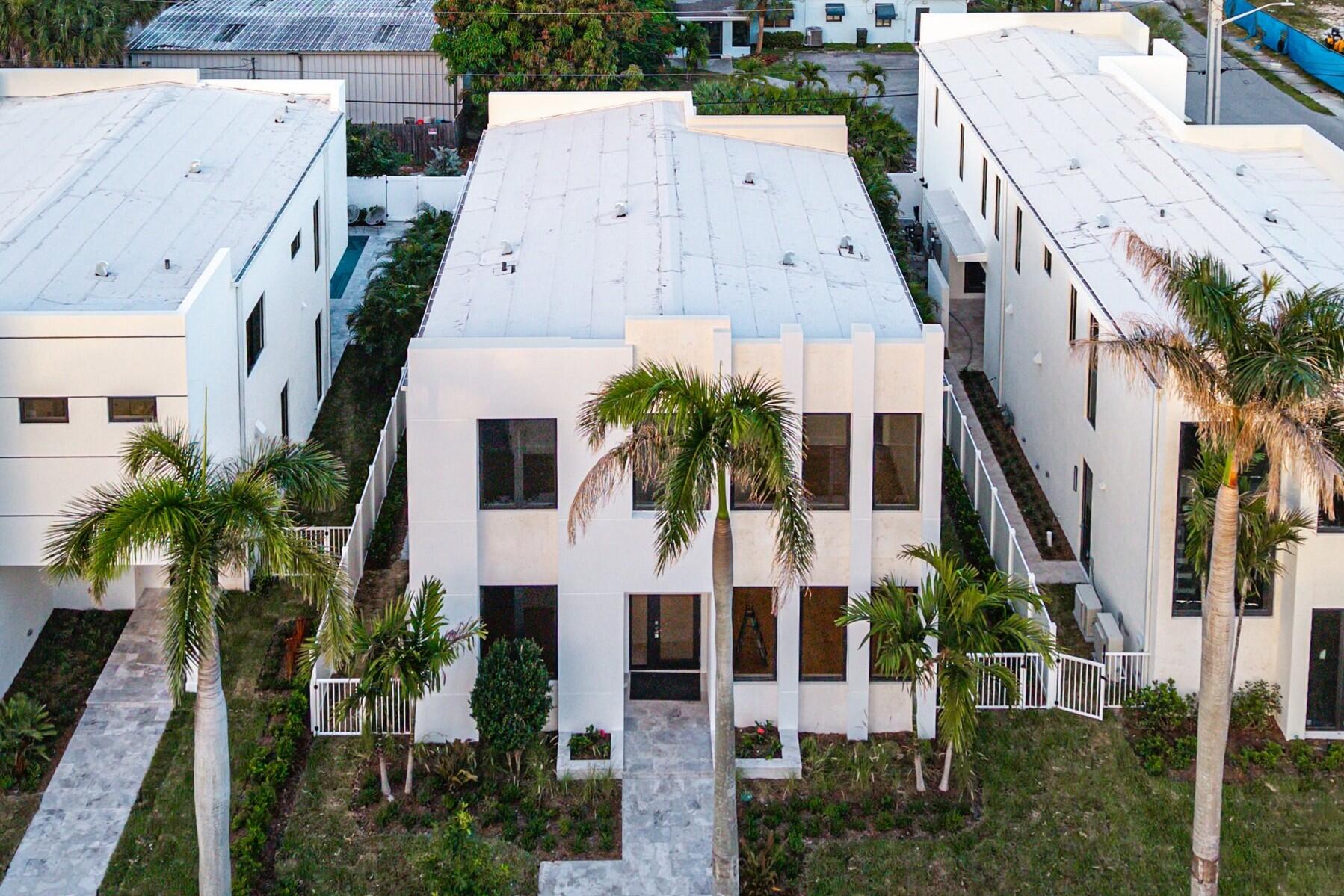 731 SE 4th