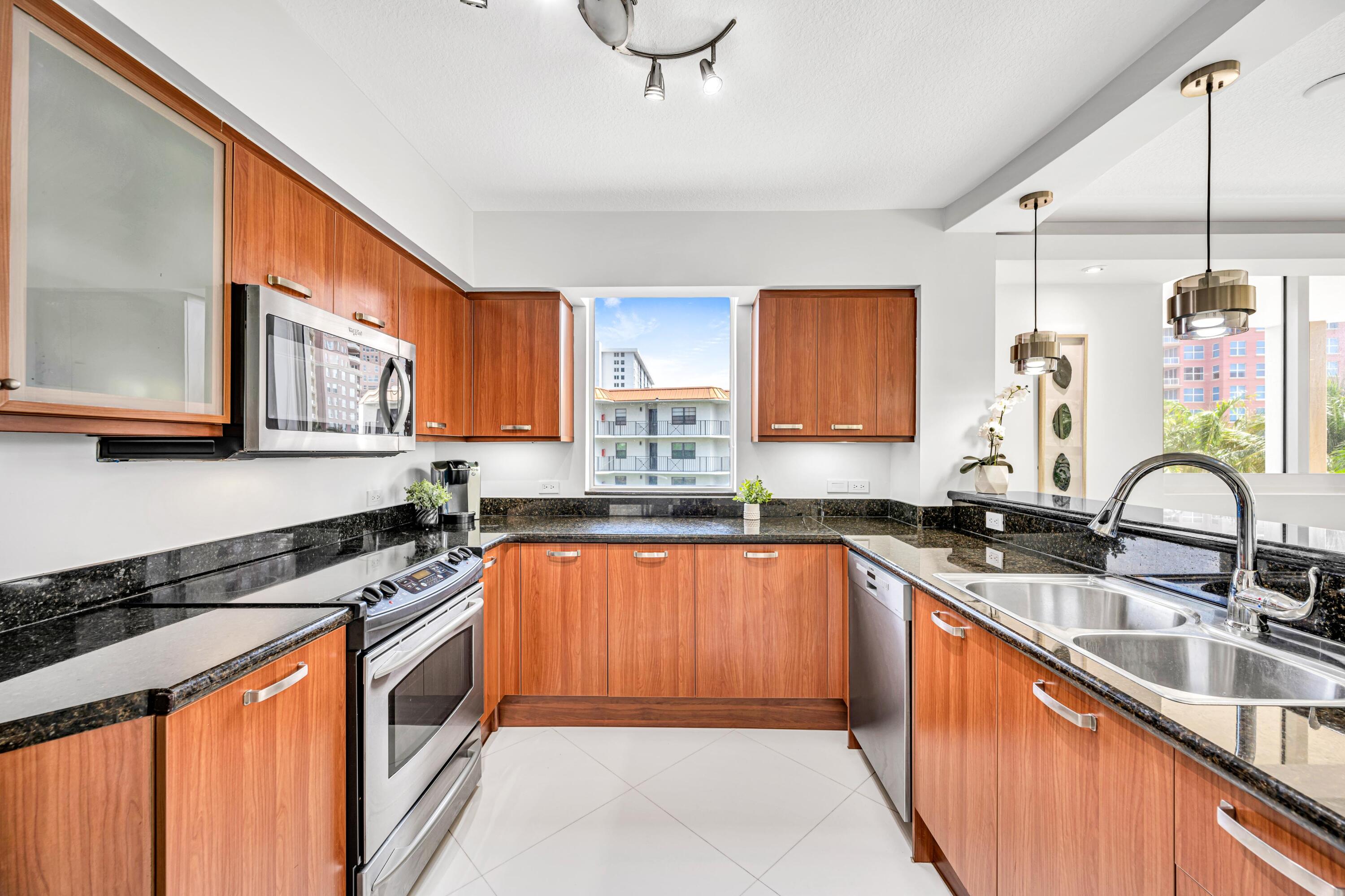 2011 N Ocean #405 Fort Lauderdale, FL 33305