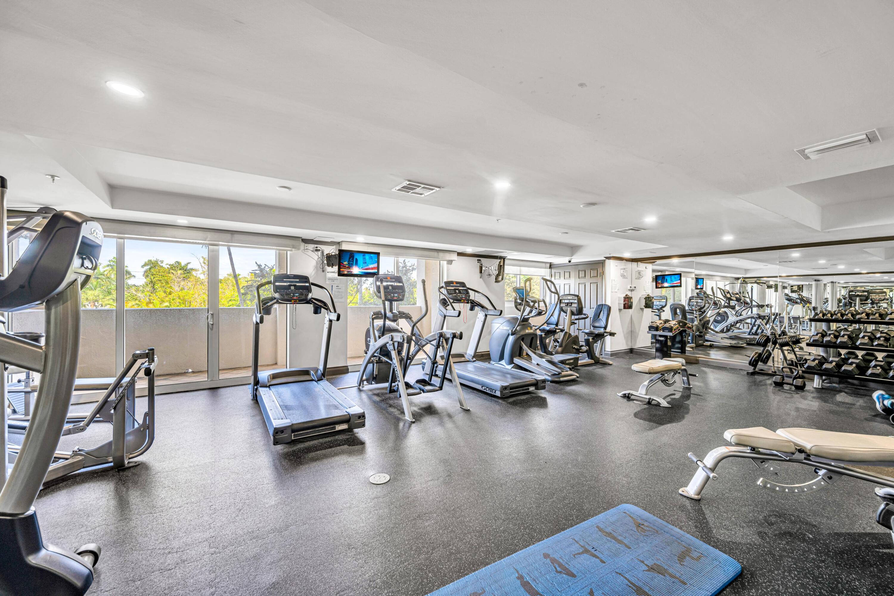 2011 N Ocean #405 Fort Lauderdale, FL 33305