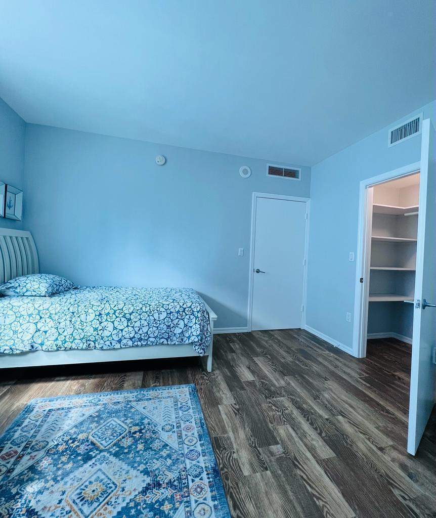 image 500 Brickell East12