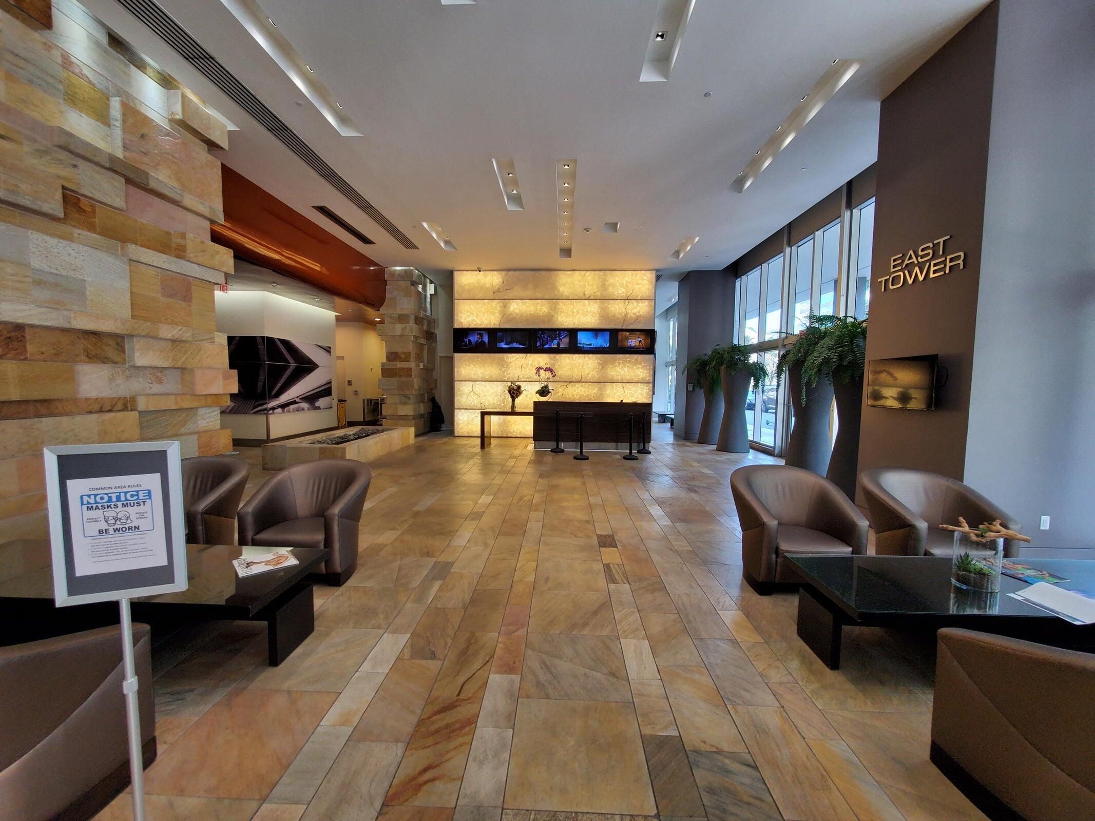 image 500 Brickell East38