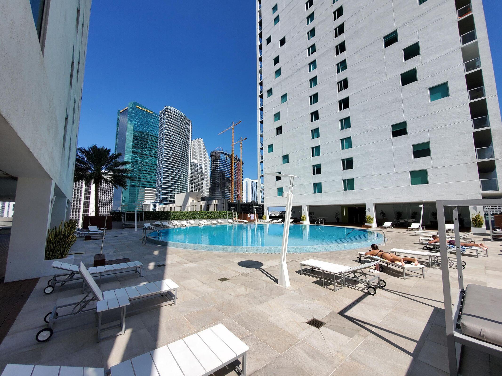 image 500 Brickell East48
