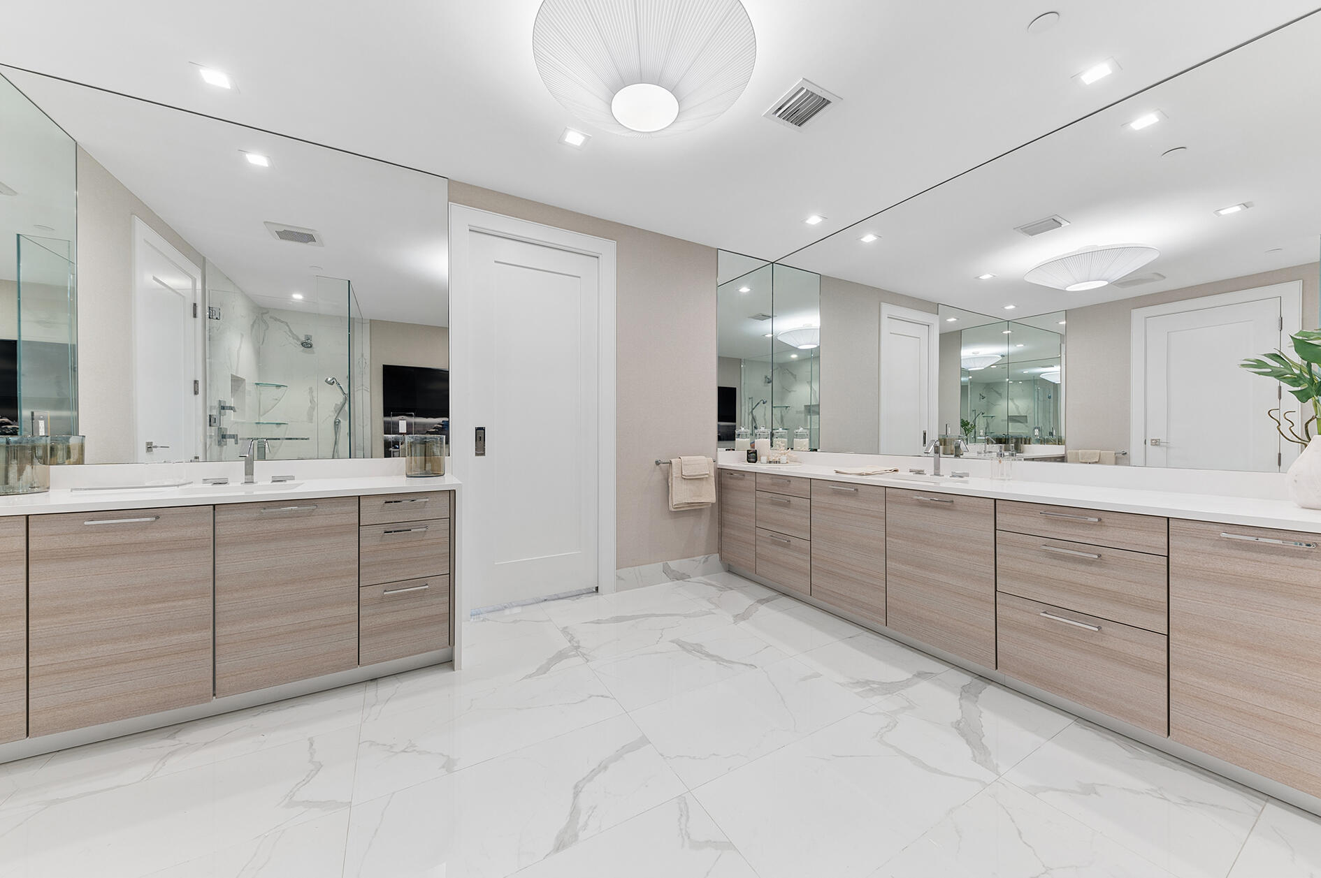 3730 N Ocean Dr #5C Riviera Beach, FL 33404