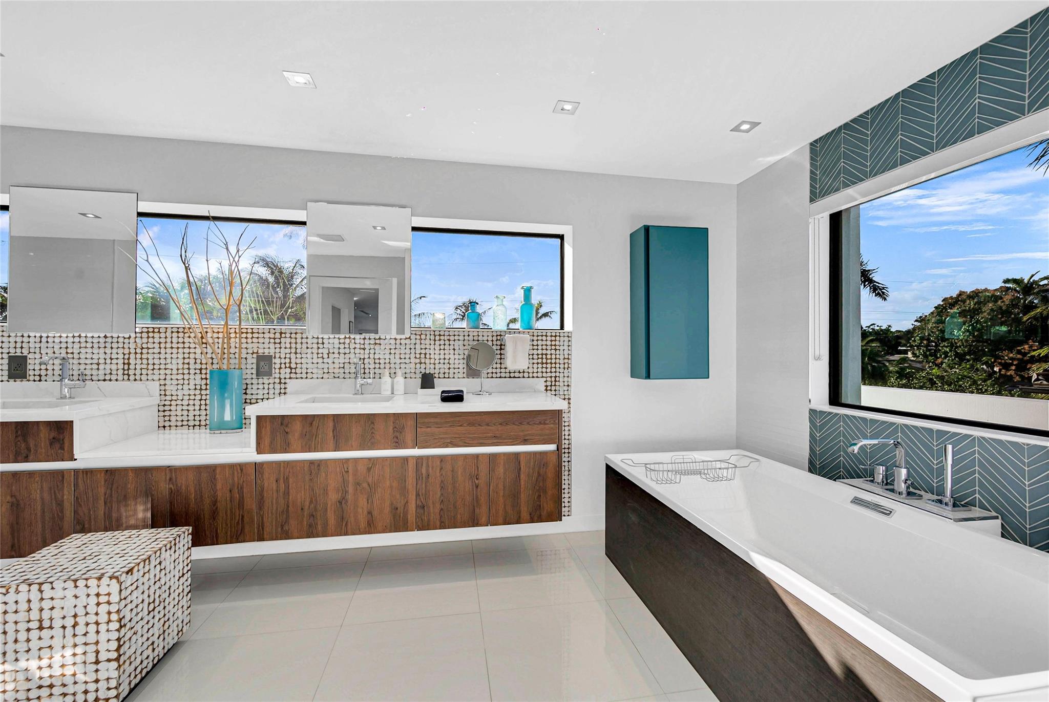 1430 S Ocean Dr Fort Lauderdale, FL 33316