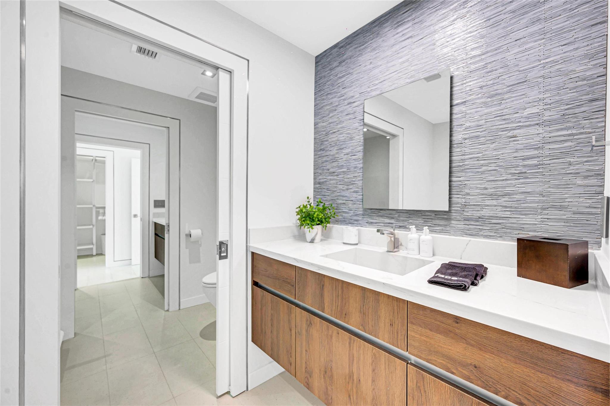 1430 S Ocean Dr Fort Lauderdale, FL 33316