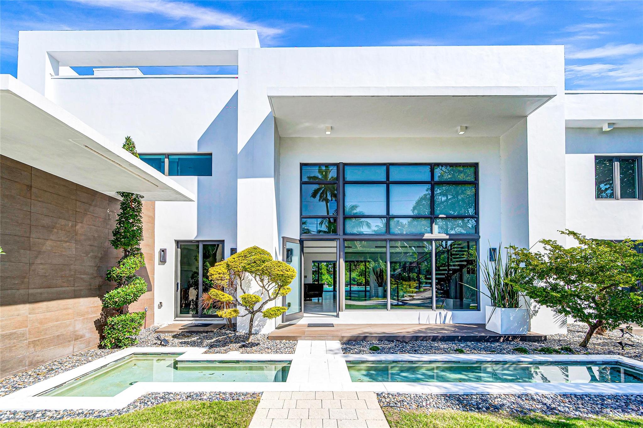 1430 S Ocean Dr Fort Lauderdale, FL 33316