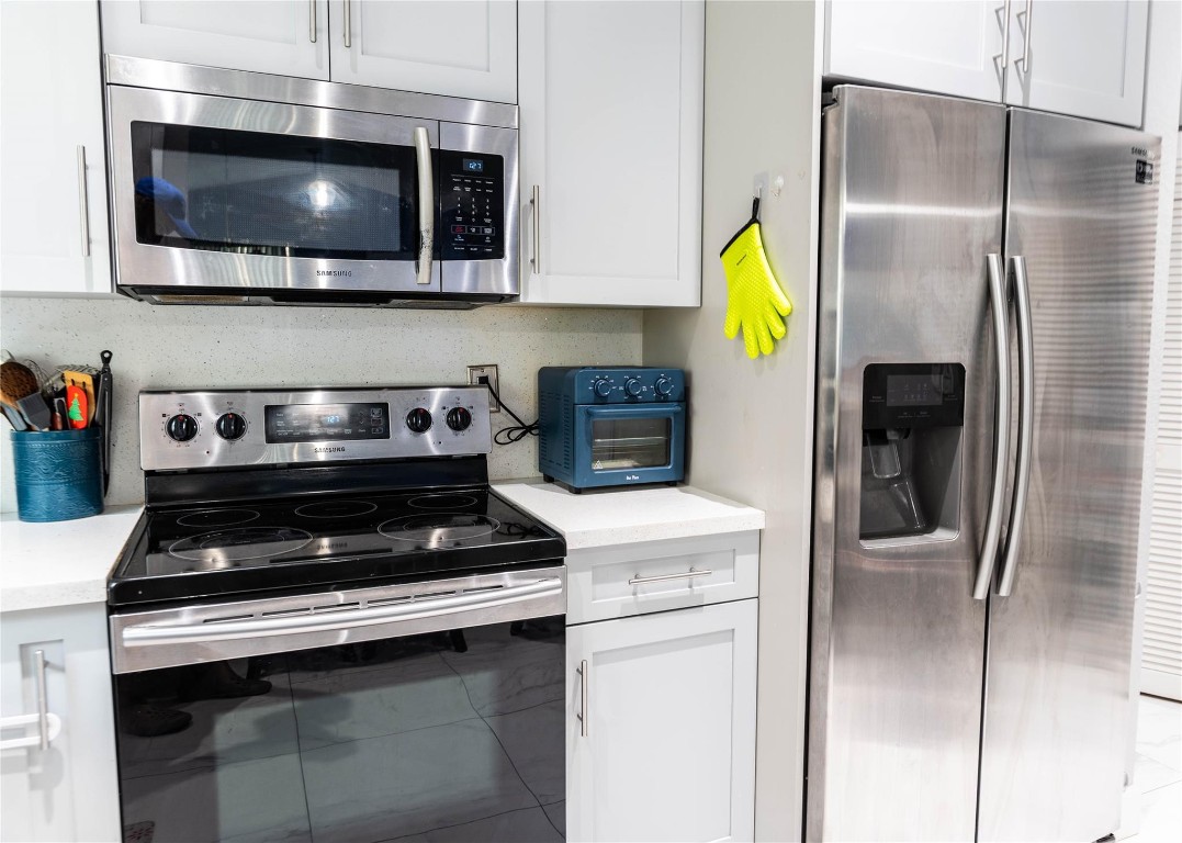 1102 SW 158th Pembroke Pines, FL 33027