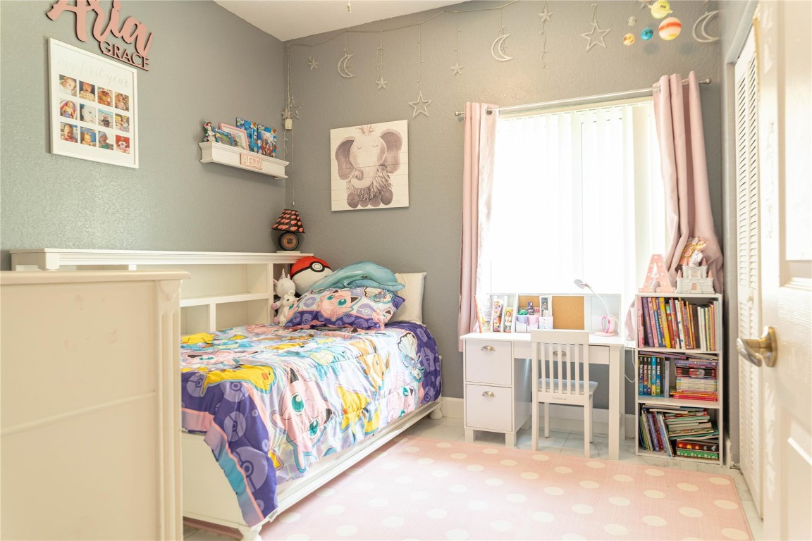 1102 SW 158th Pembroke Pines, FL 33027