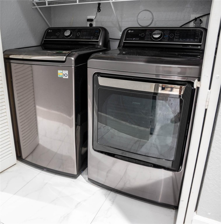 1102 SW 158th Pembroke Pines, FL 33027