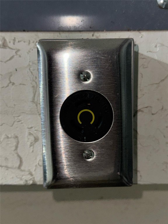 1102 SW 158th Pembroke Pines, FL 33027