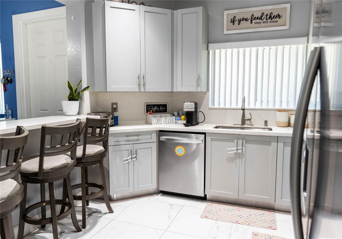 1102 SW 158th Pembroke Pines, FL 33027