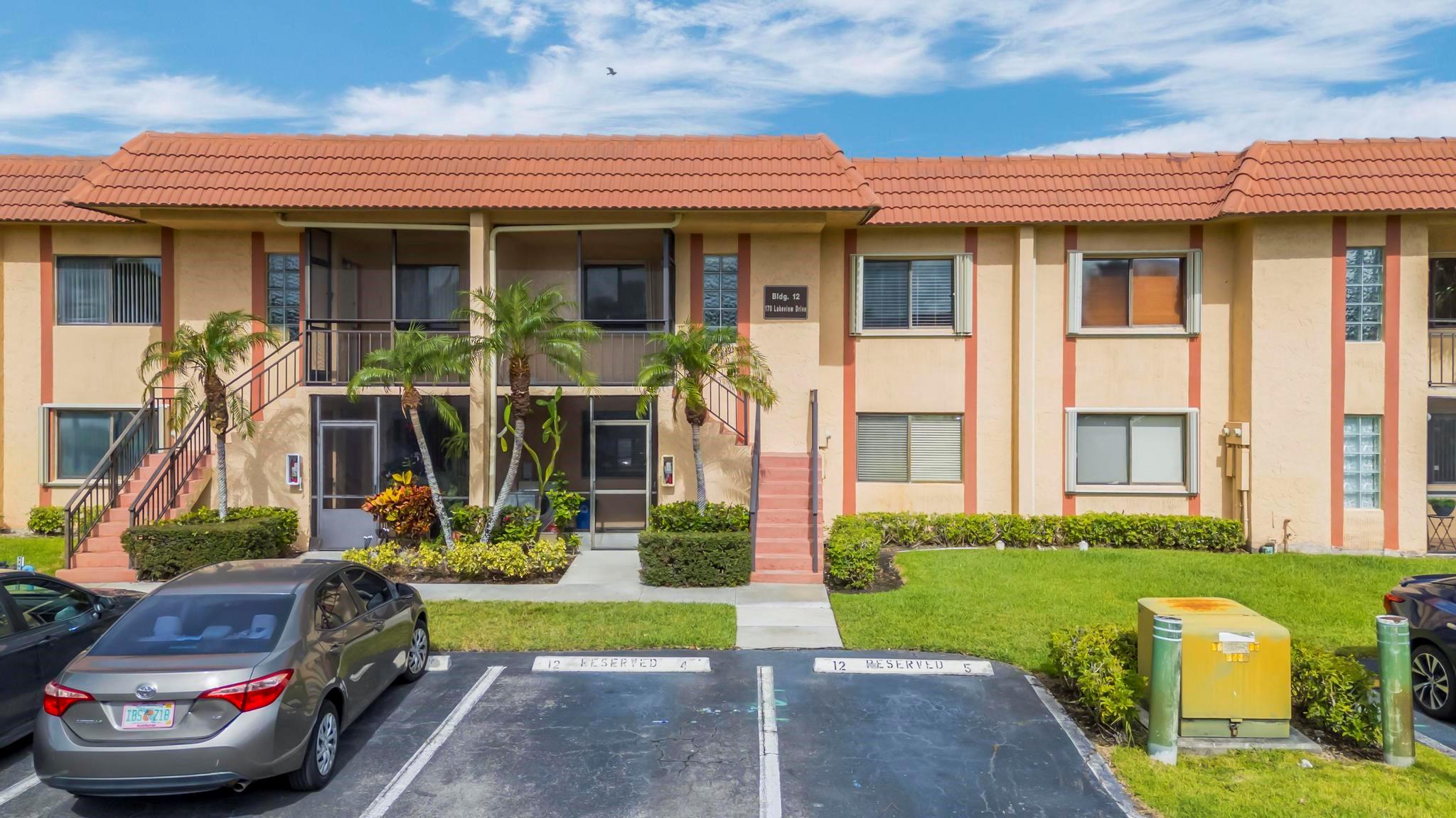 170 Lakeview Dr #203 Weston, FL 33326