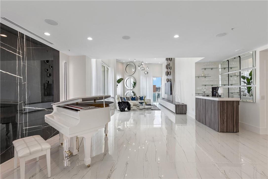 350 SE 2nd St #GPH-90 Fort Lauderdale, FL 33301