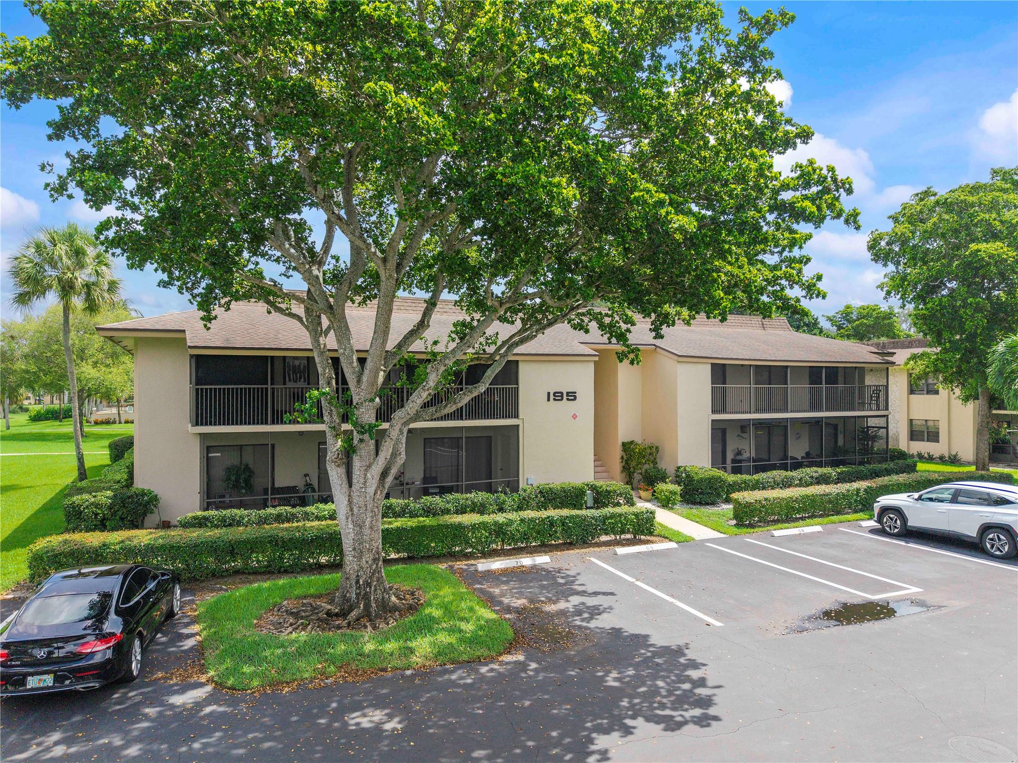 195 Deer Crk Blvd #807