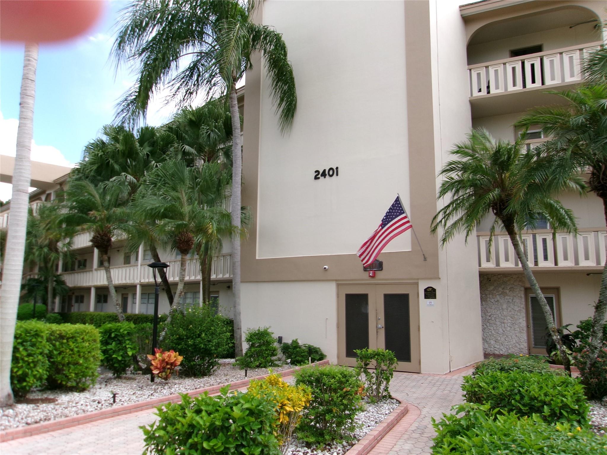 2401 Antigua Cir #J1