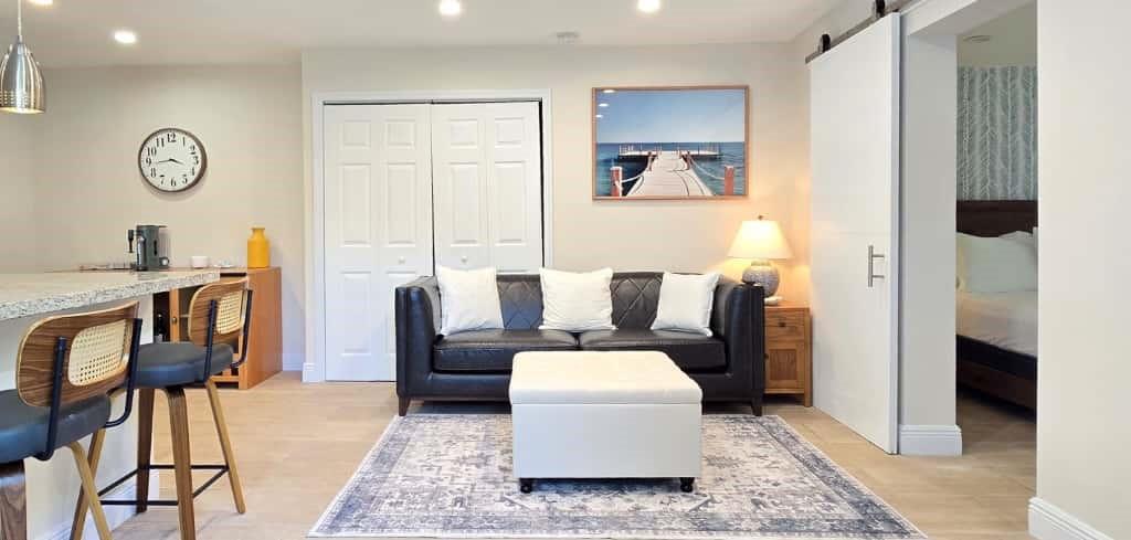 1215 NE 13th Ave Fort Lauderdale, FL 33304