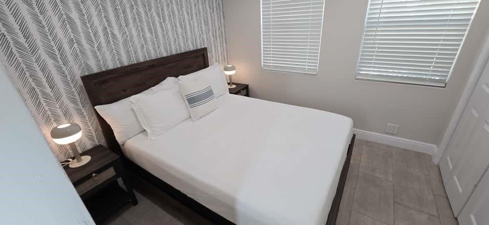 1215 NE 13th Ave Fort Lauderdale, FL 33304