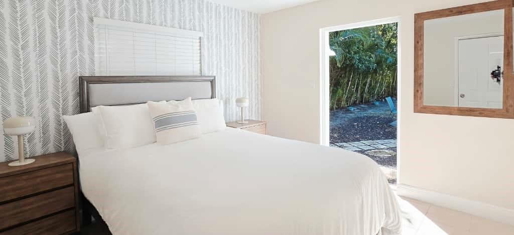 1215 NE 13th Ave Fort Lauderdale, FL 33304