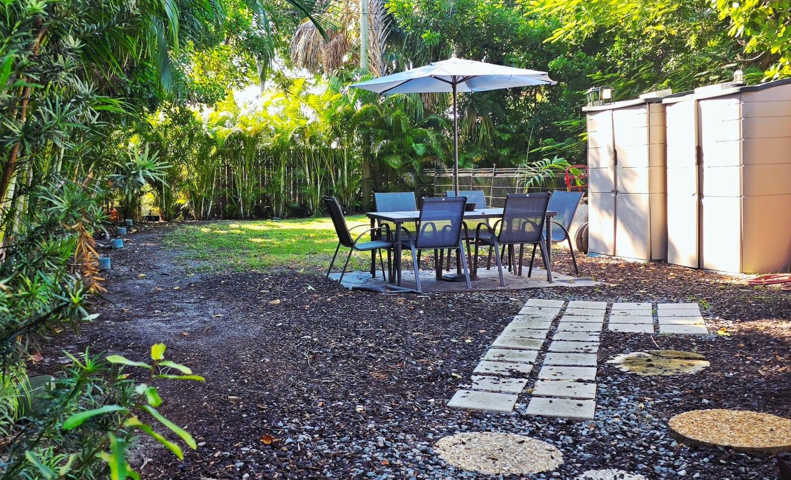 1215 NE 13th Ave Fort Lauderdale, FL 33304