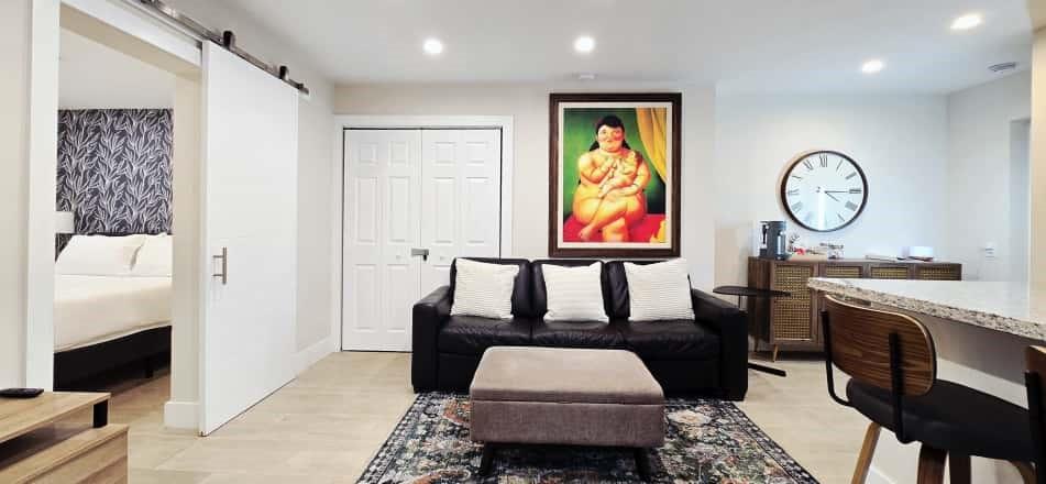 1215 NE 13th Ave Fort Lauderdale, FL 33304