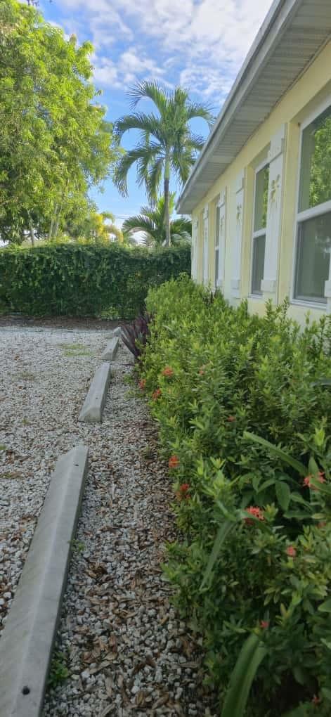 1215 NE 13th Ave Fort Lauderdale, FL 33304